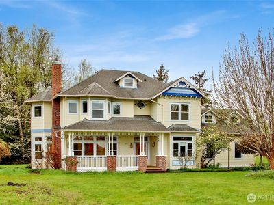 220 Russet Avenue