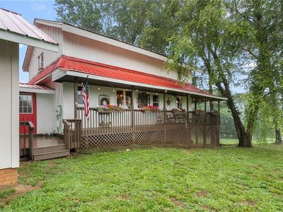 3993 Level Plains Rd