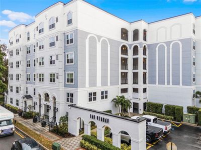 304 E South St UNIT 2022