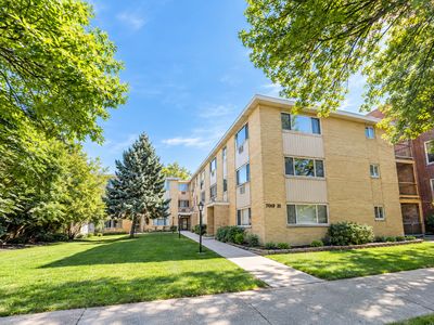 7019 N Ridge Blvd APT 1A