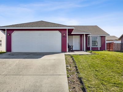 1005 Cobblestone Avenue