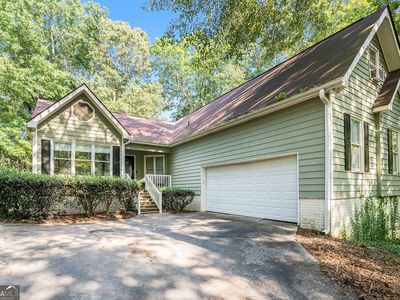 172 Crown Forest Dr