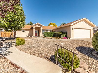 5004 E Carolcreste Dr