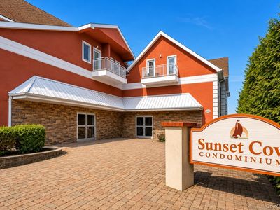 1490 Outlook Avenue #2S