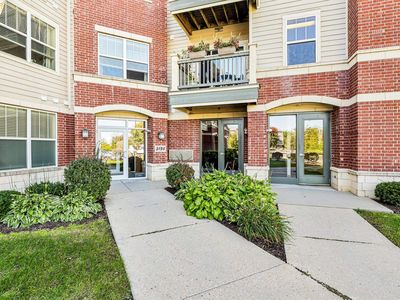 5198 Sassafras Dr Unit 105