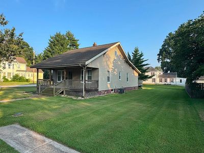 Property at 327 E Clare St, Pittsfield, IL