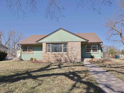 Property at 236 E Walnut St, Waterville, KS