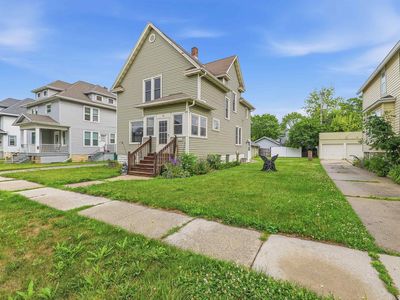 33 W 13th St