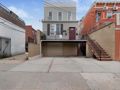 3092 42nd St