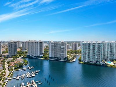7000 Island Blvd APT 609