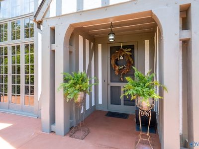 33 Sunset Dr