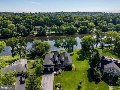 6 Creekside Ln
