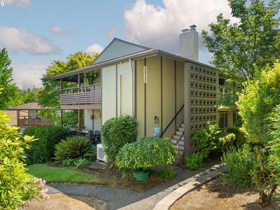 3032 SW Florida Ct APT C