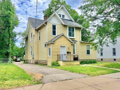 1341 Charles St
