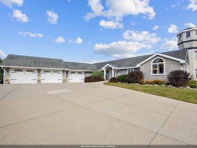 7207 Fairview Rd
