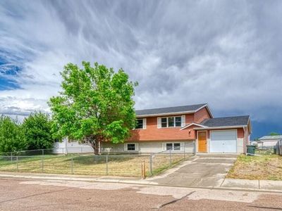 1208 Liberty Ln