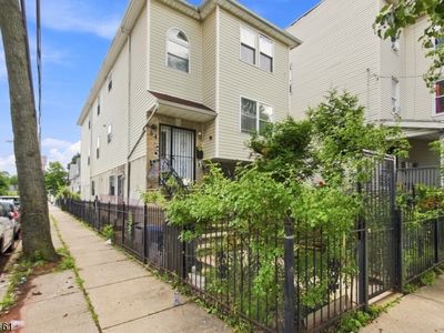 64 Fabyan Pl #2
