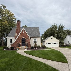 3423 Kirkwood Dr