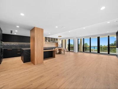 9999 Collins Ave APT 3F