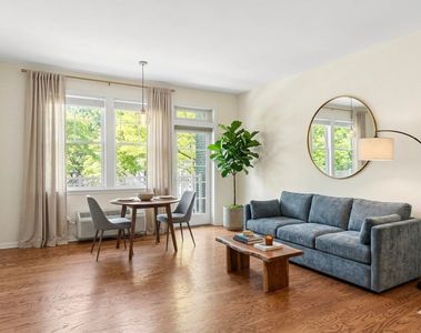 4 Constellation Pl APT 106