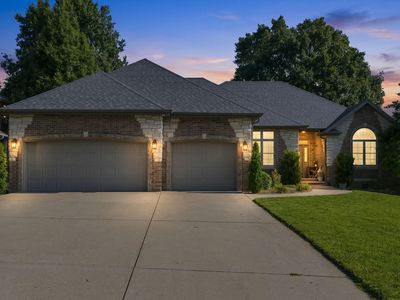 1019 W Parkhill Circle