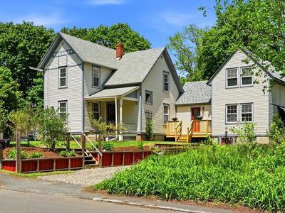 97 Shelburne Rd