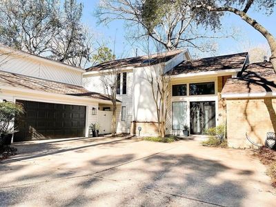 6 Cape Chestnut Dr