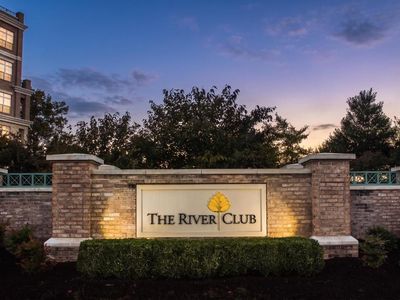 810 Belmont Bay Dr APT 501