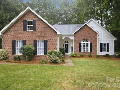 21126 Townwood Dr