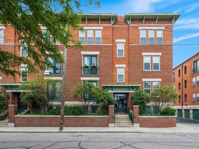 117 E Noble St APT 2