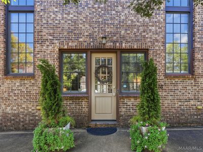 7728 Long Acre