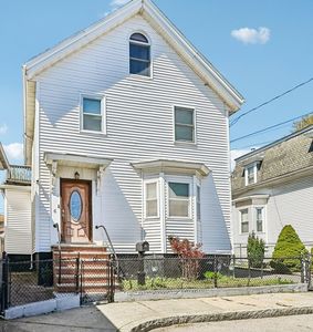 6 Crescent St