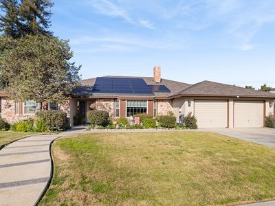 1022 W La Vida Avenue