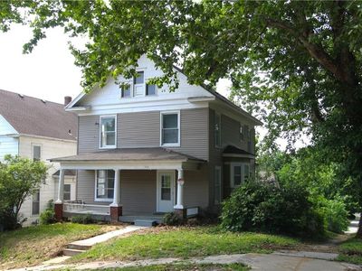 702 McDonald St