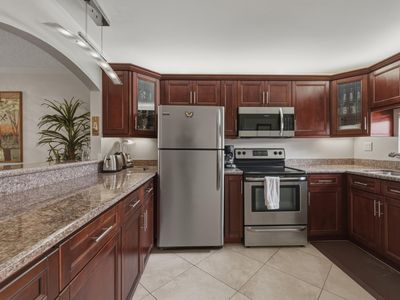 811 S Hollybrook Drive #202