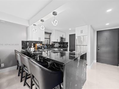 2302 S Cypress Bend Dr APT 306