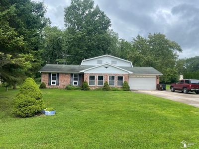 8335 Chamberlain Dr