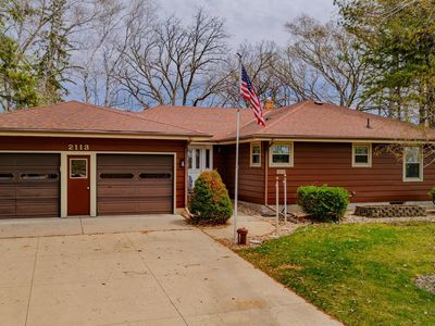 2113 Country Club Dr NE