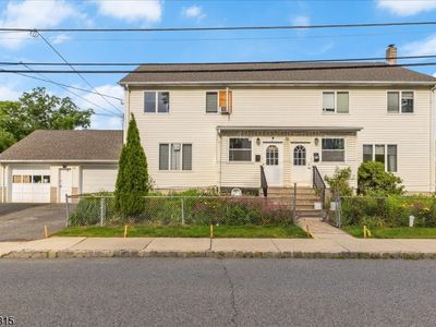 70 Robert St
