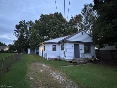 389 Button Ave