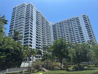 2500 Parkview Dr APT 1109