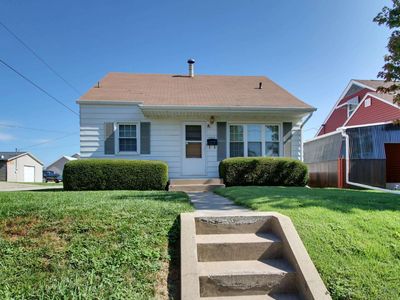 Property at 2415 Cherry St, Quincy, IL