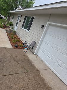 108 Crocus Ln