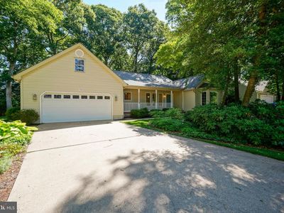 72 Gainsborough Dr