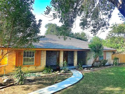1502 Hibiscus Ave