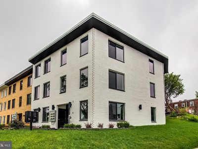 1601 N Carolina Ave NE #1
