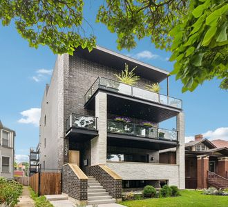 1334 W Rosedale Ave #3