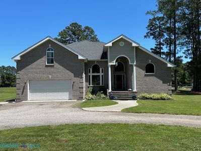 558 Seaford Ln