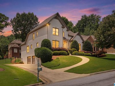 1021 Sandhurst Cir