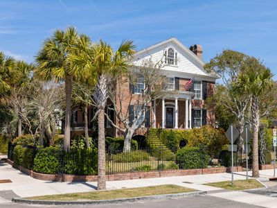28 Murray Blvd